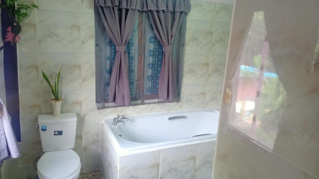 เฮือนน้ำน่าน House By The River Nan Uttaradit Eksteriør billede