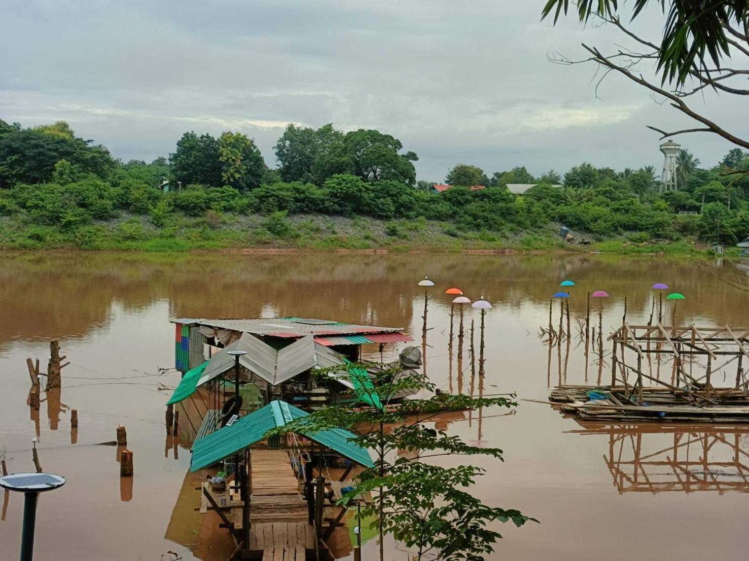 เฮือนน้ำน่าน House By The River Nan Uttaradit Eksteriør billede