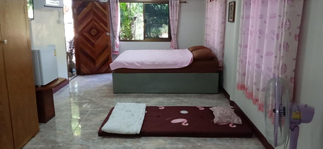 เฮือนน้ำน่าน House By The River Nan Uttaradit Eksteriør billede